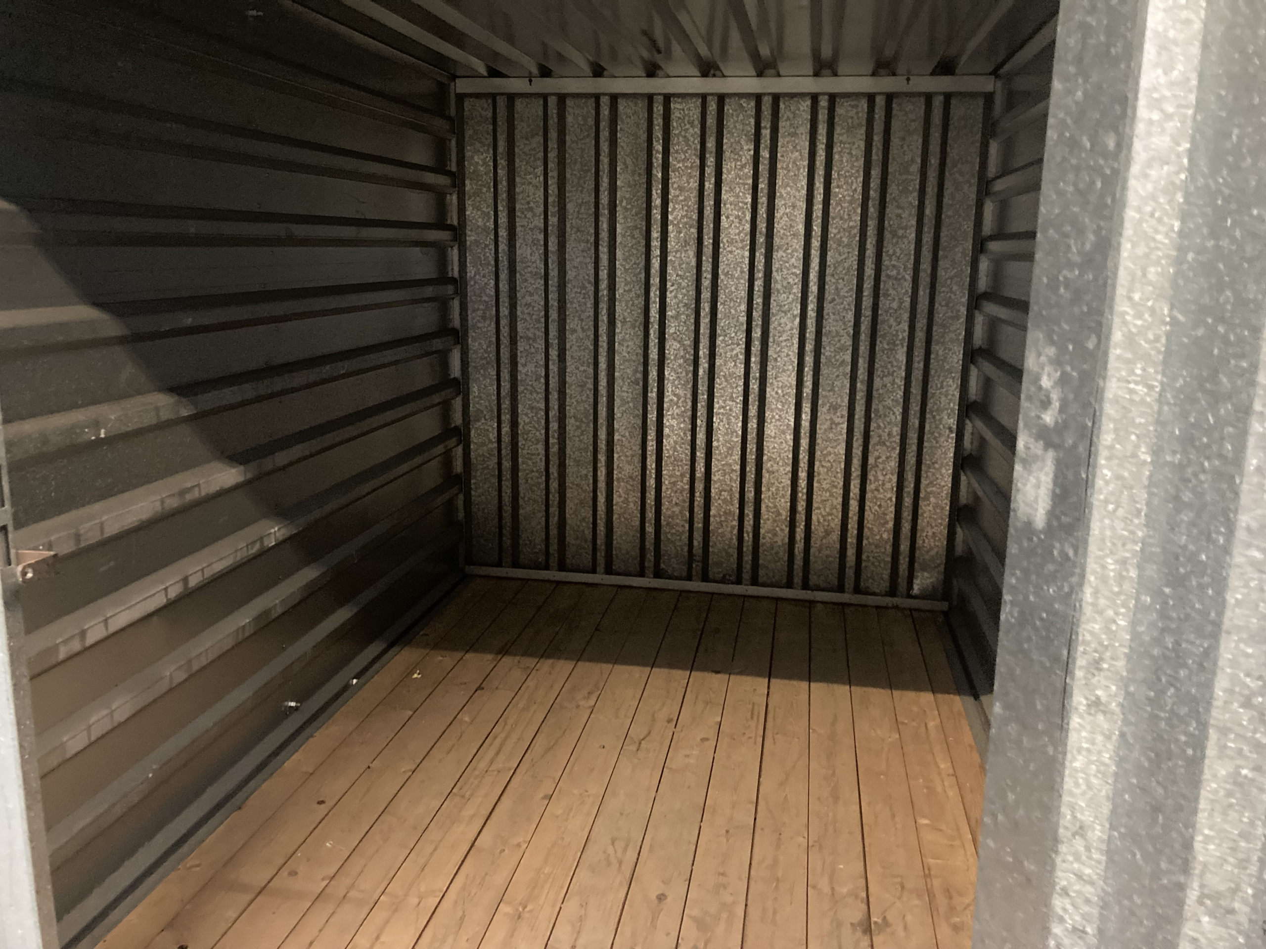 TE KOOP: METALEN CONTAINERS